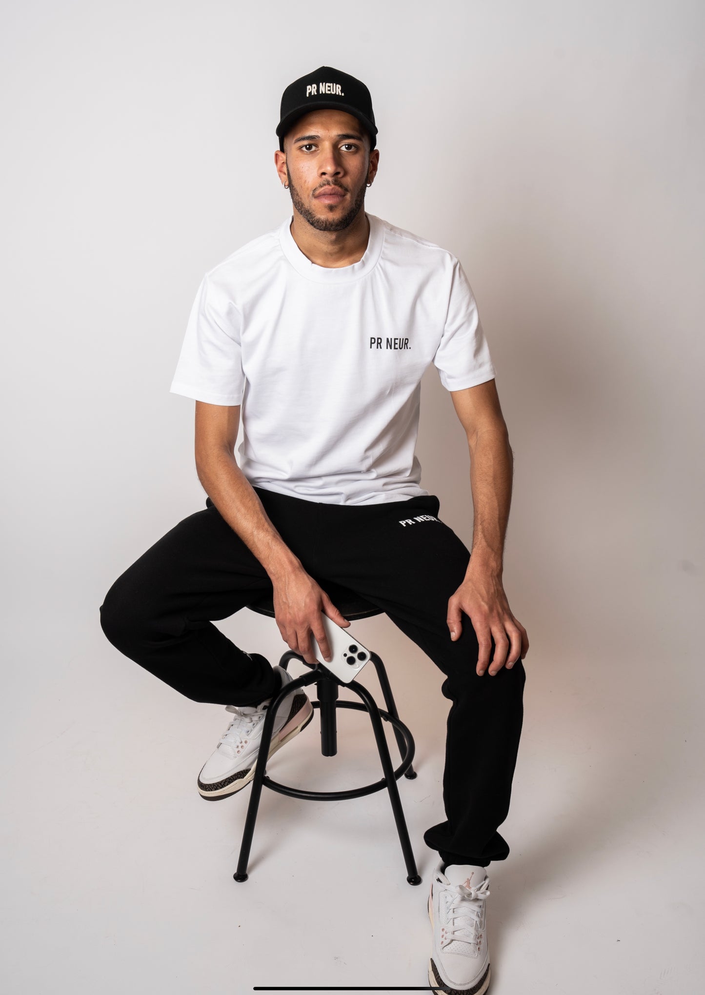 PR NEUR CLASSIC T-SHIRT - WHITE / BLACK